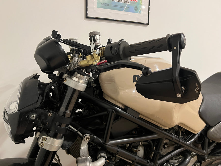 Ohjaustangon päätypeilit 2 kpl [E-merkki] - Aprilia RS Tuono 125 660 1000 1100 perspektiivikuva