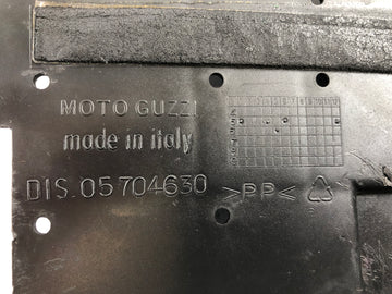 Moto Guzzi Norge 1200 LP [2006] - kansi akku laatikko - 0