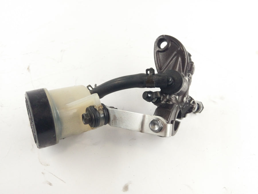 Honda CBR 1000 RR SC57 [2004] - Clutch pump detail view