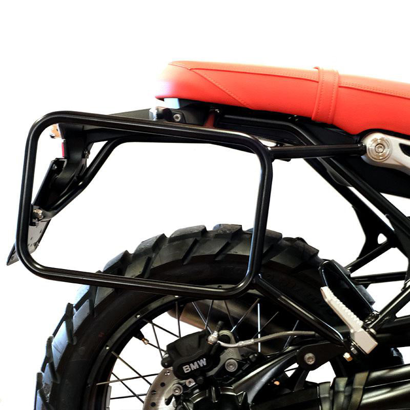 BMW R nineT 1200 Urban G/S (hoher Auspuff) [2017-2023] - Kultige Seitentasche aus Spaltleder 40L - 50L + Aluminiumplatte + NineT rechter Rahmen für Atlas Aluminiumtasche
