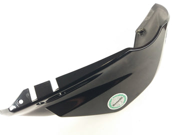 Benelli TNT 1130 Sport [2002] - Säiliön kansi vasemmalla säiliöverhoilulla